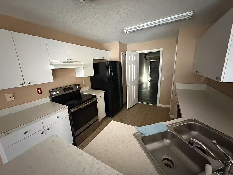 717 Cockatoo Ct — Photo 12