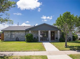 302 Lone Oak Ct, Bishop, TX 78343