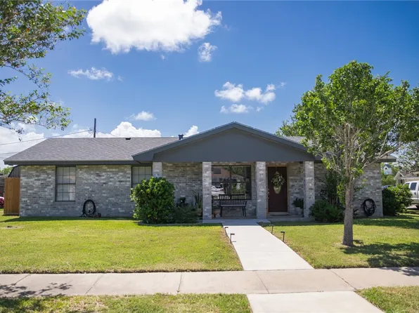 302 Lone Oak Ct, Bishop, TX 78343