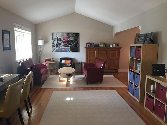 2nd image of 10833 Wilkinson Ave