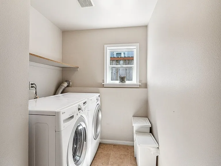 7940 Delridge Way SW — Photo 5