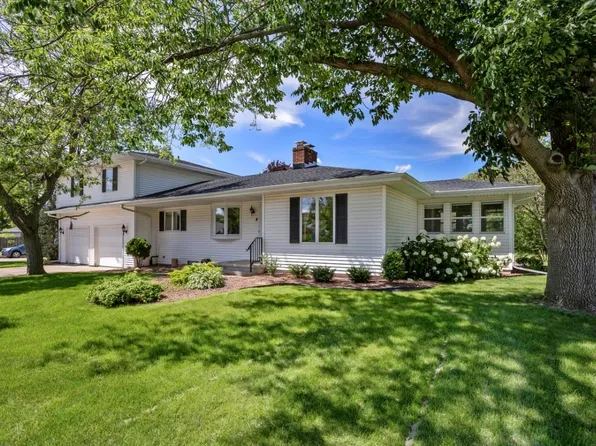 2 Continental Ct, Appleton, WI 54911