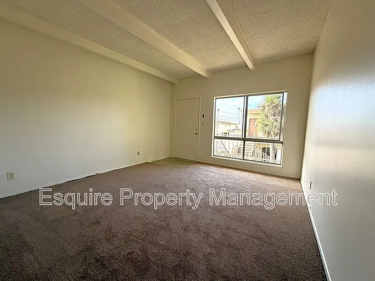 2050 N Ventura Rd #6 — Photo 7