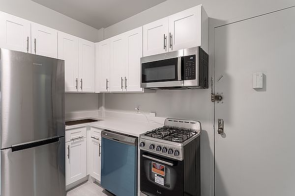 1st image of 220 E 84th St APT 1B