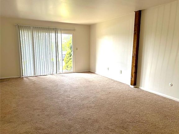 3rd image of 4313 Earl Dr APT B3