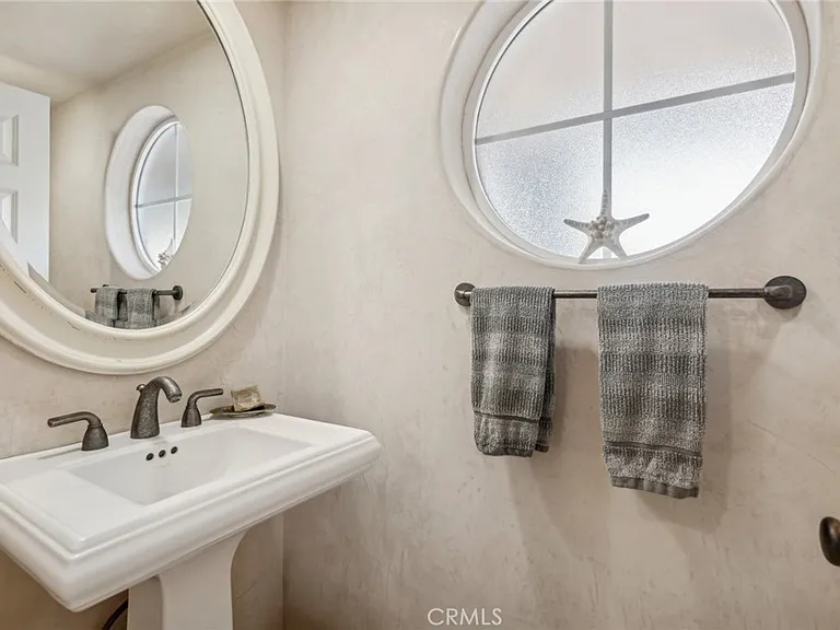 610 Marigold Ave — Photo 14