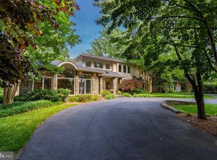 9129 Persimmon Tree Rd, Potomac, MD 20854