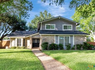608 Chimney Rock Dr, Victoria, TX 77904