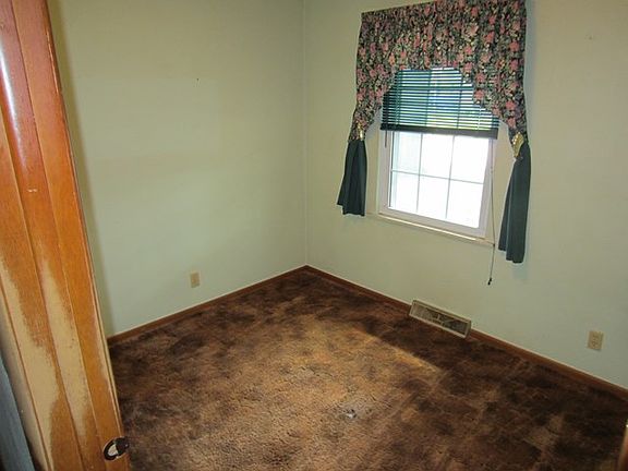 5th image of 10 Kirkwood Ln