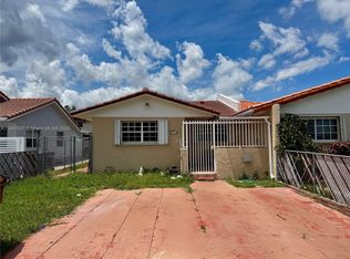 1377 W 38th St #1377, Hialeah, FL 33012
