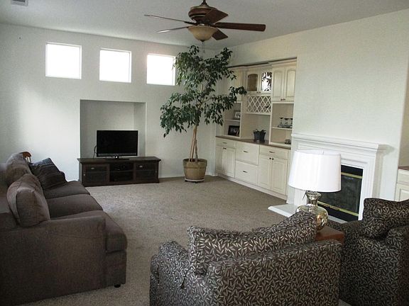 3rd image of 732 Brentwood Dr