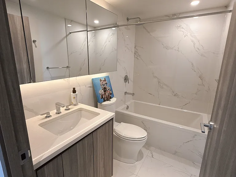 85 McMahon Dr #2608 — Photo 22