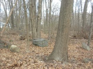 11 Cherokee Ave, Cumberland, RI 02864