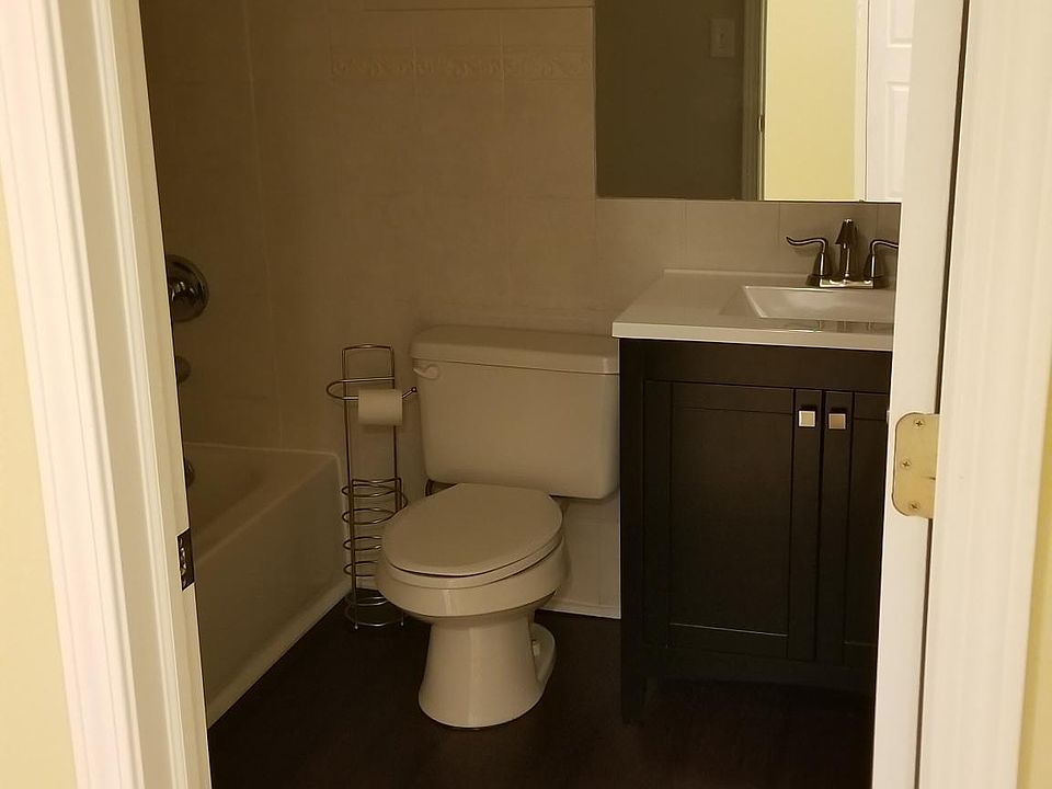1st image of 4321 N Drake Ave #1