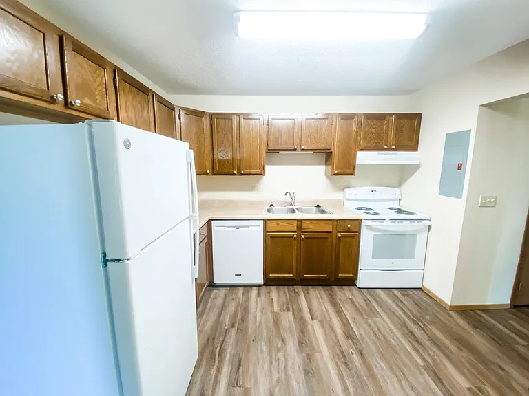 Heritage Apartments — Photo 14