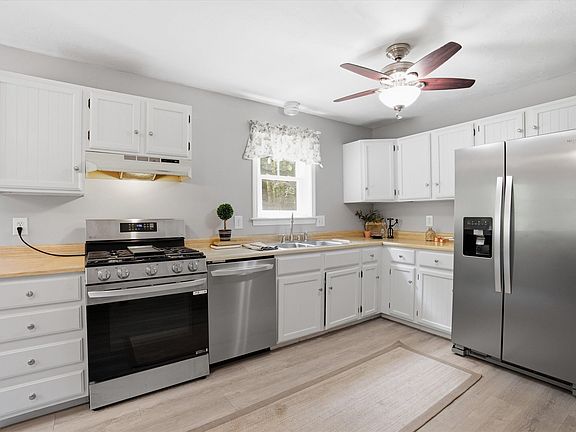 4th image of 18 Goshen Drive