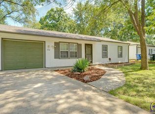 1934 Maple Ln, Lawrence, KS 66046