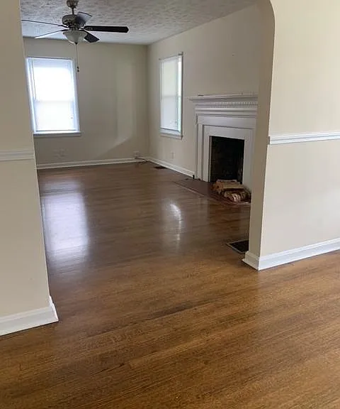 1409 Arlington Dr — Photo 3