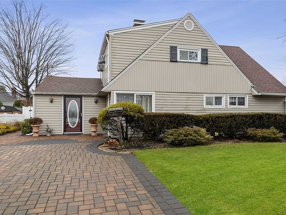 1st image of 46 Serpentine Ln