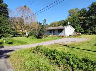 2488 King Rd, Sauquoit, NY 13456
