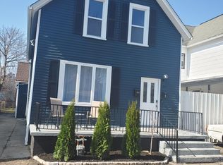 102 15th St, Buffalo, NY 14213