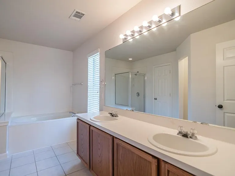 745 Rusk Rd — Photo 15