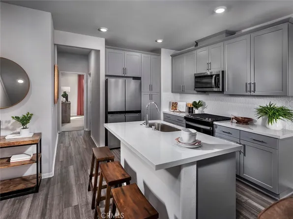 1636 W Cameron Ave, West Covina, CA 91790
