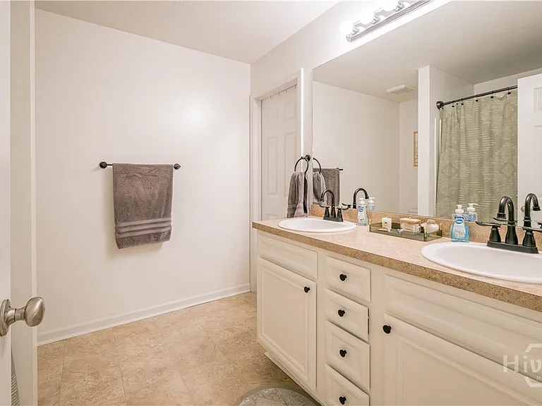 17 Raintree Way — Photo 22