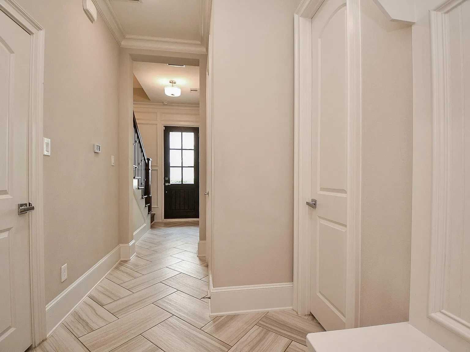 3 bed, 3.5 bath, 2668 sqft, $4,500 — Photo 4
