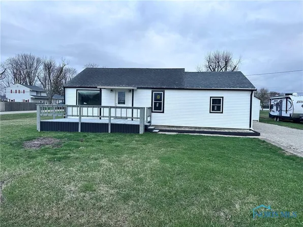 1400 S Main St, Fostoria, OH 44830