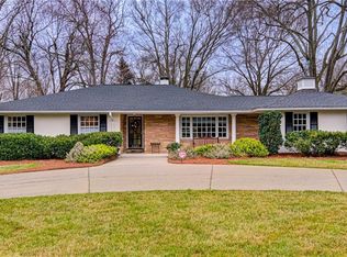 2420 Country Club Rd, Winston Salem, NC 27104