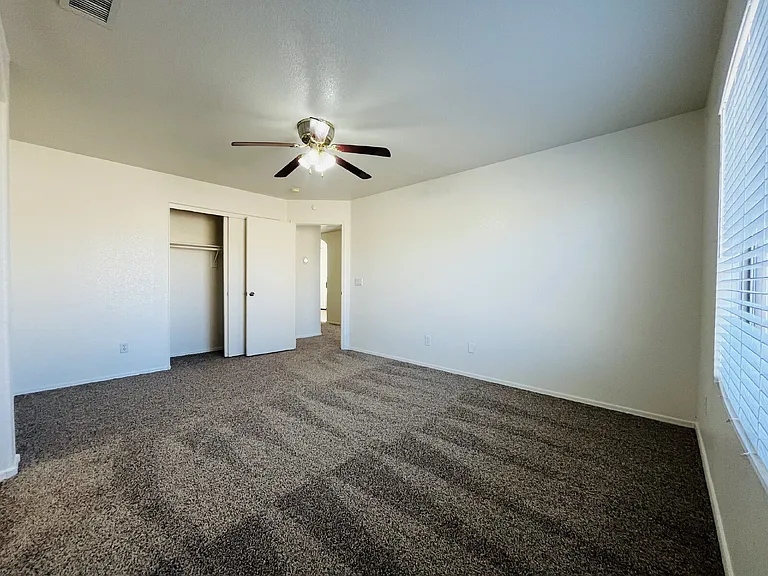 7332 N 70th Dr — Photo 11