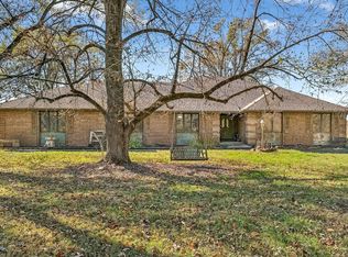 1819 Pleasant Hill Rd, Seymour, MO 65746