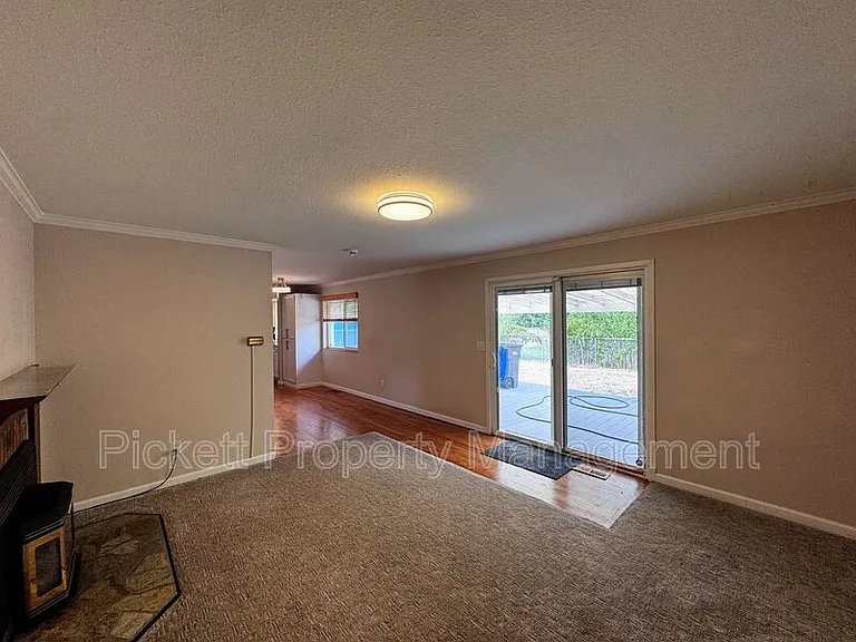 2270 Madrona Dr SE — Photo 11