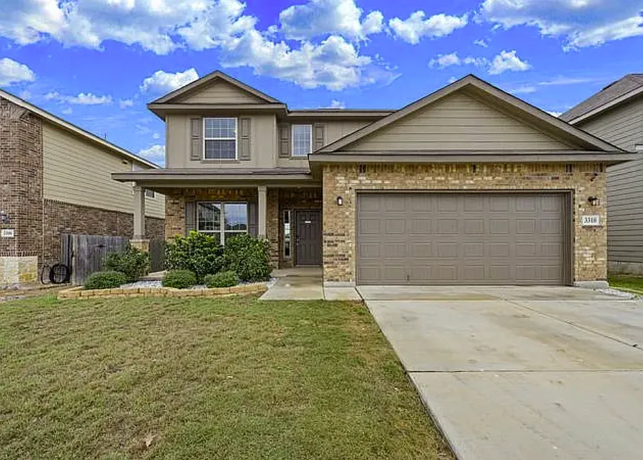 3 bed, 2.5 bath, 2266 sqft, $750 — Photo 1