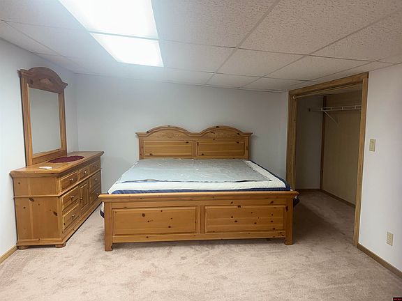 5th image of 86 Center Cir
