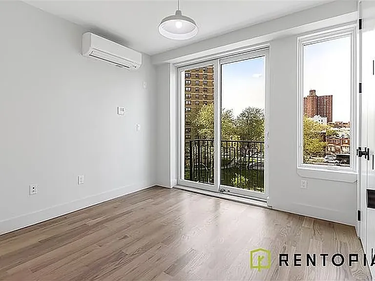 922 Dekalb Ave #5F — Photo 6