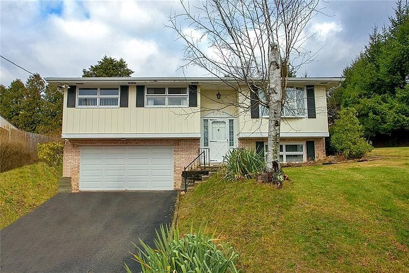 1st image of 13743 Redwood Dr