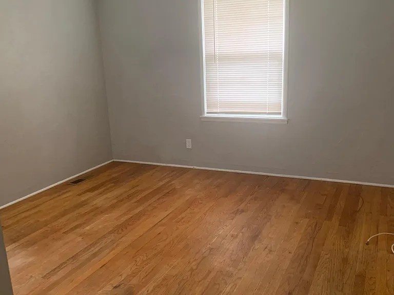 bedrooms with hardwood floor