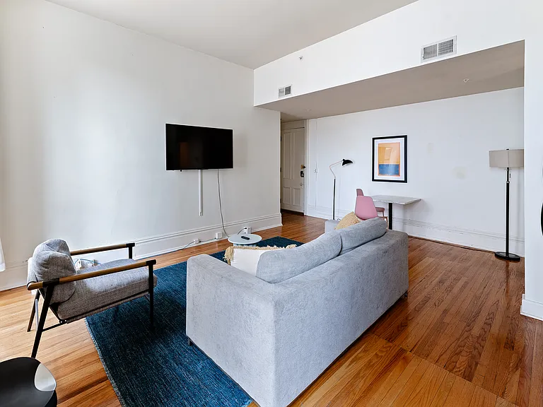 566 S 4th St #312 — Photo 11