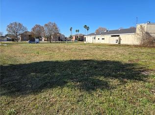 6031 Wright Rd, New Orleans, LA 70128