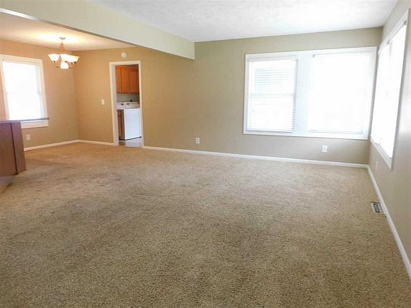 2nd image of 1014 Sullivan Dr