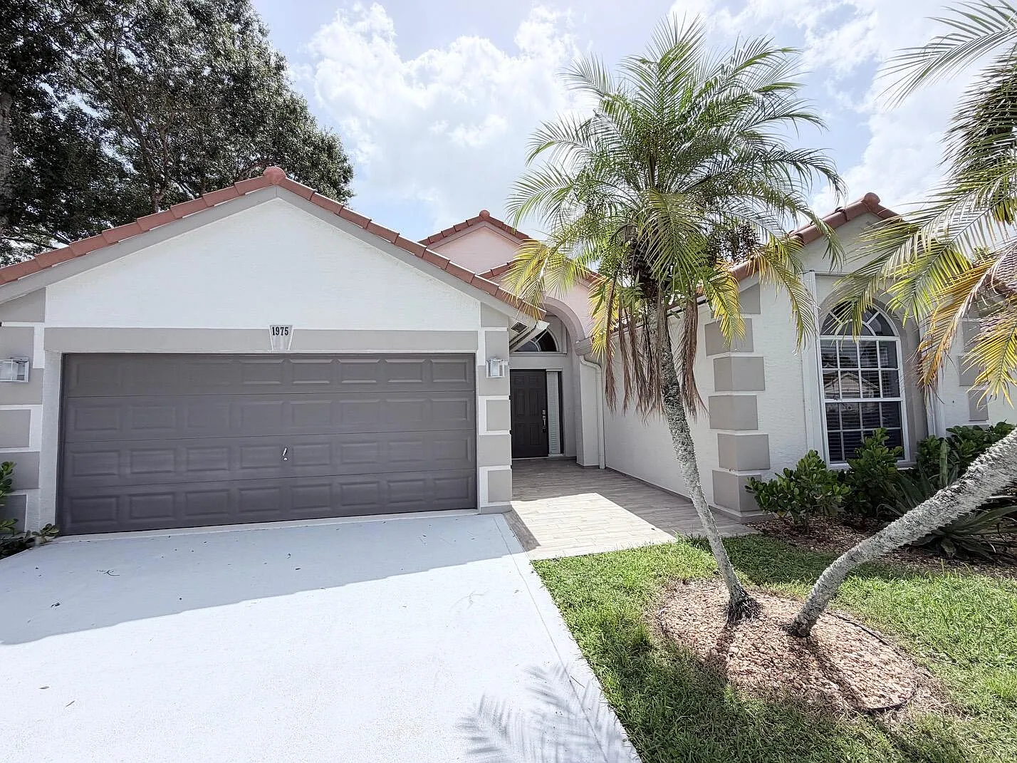 3 bed, 2.0 bath, 1408 sqft, $3,500 — Photo 4
