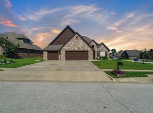 1309 S 74th St, Broken Arrow, OK 74014