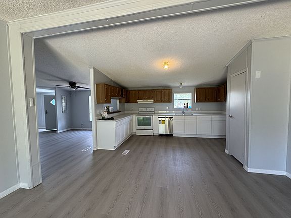 3rd image of 4511 Penn Ave