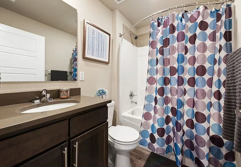 K-Ten Place Apartments — Photo 40