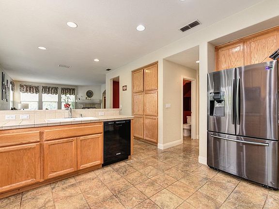 5th image of 1829 Heather Garden Ln