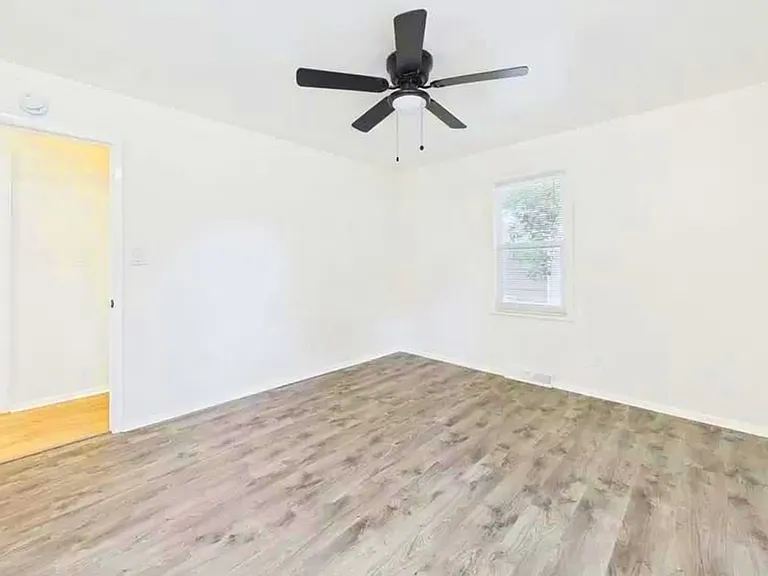 11014 Booth Ave — Photo 10