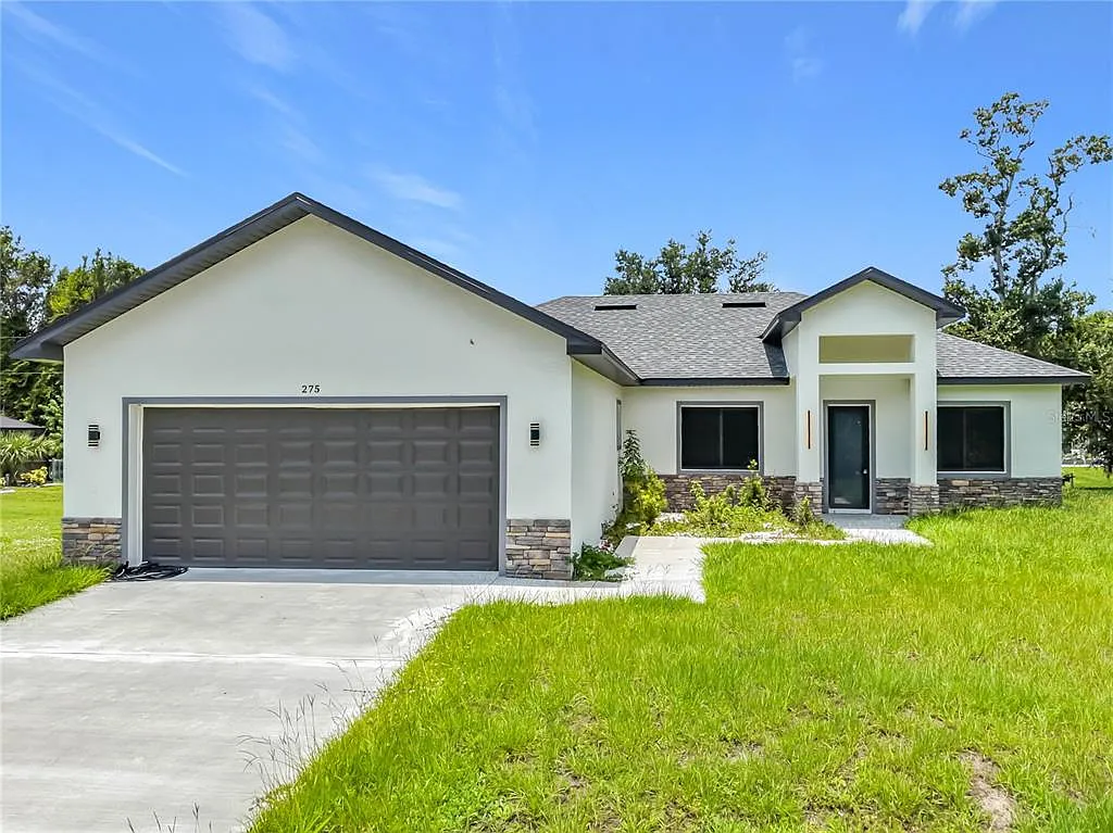 4 bed, 3.0 bath, 2153 sqft, $2,690 — Photo 4