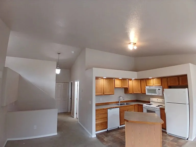 320 E Victor Cir #B — Photo 35